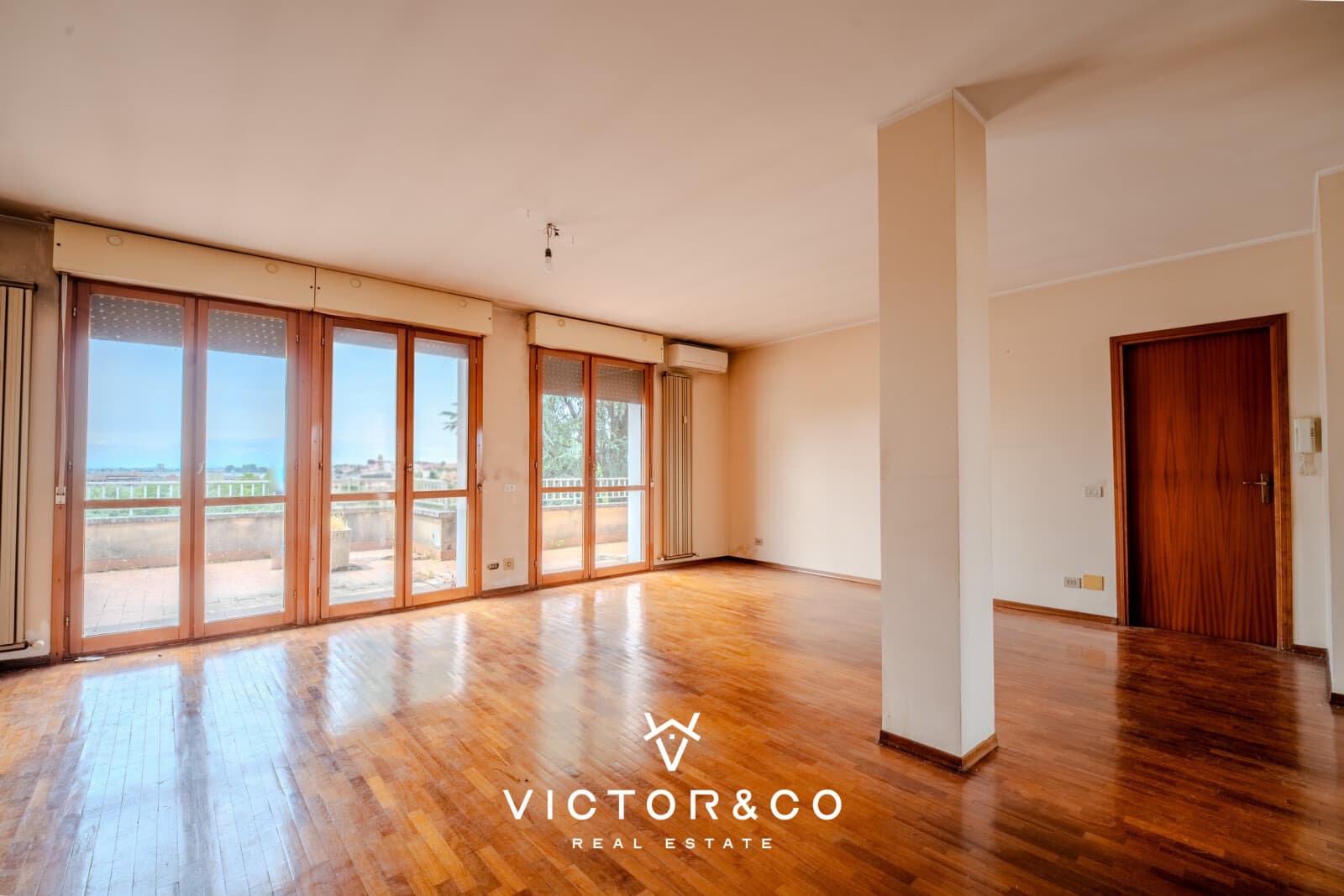 Attico con parquet, Novara San Paolo