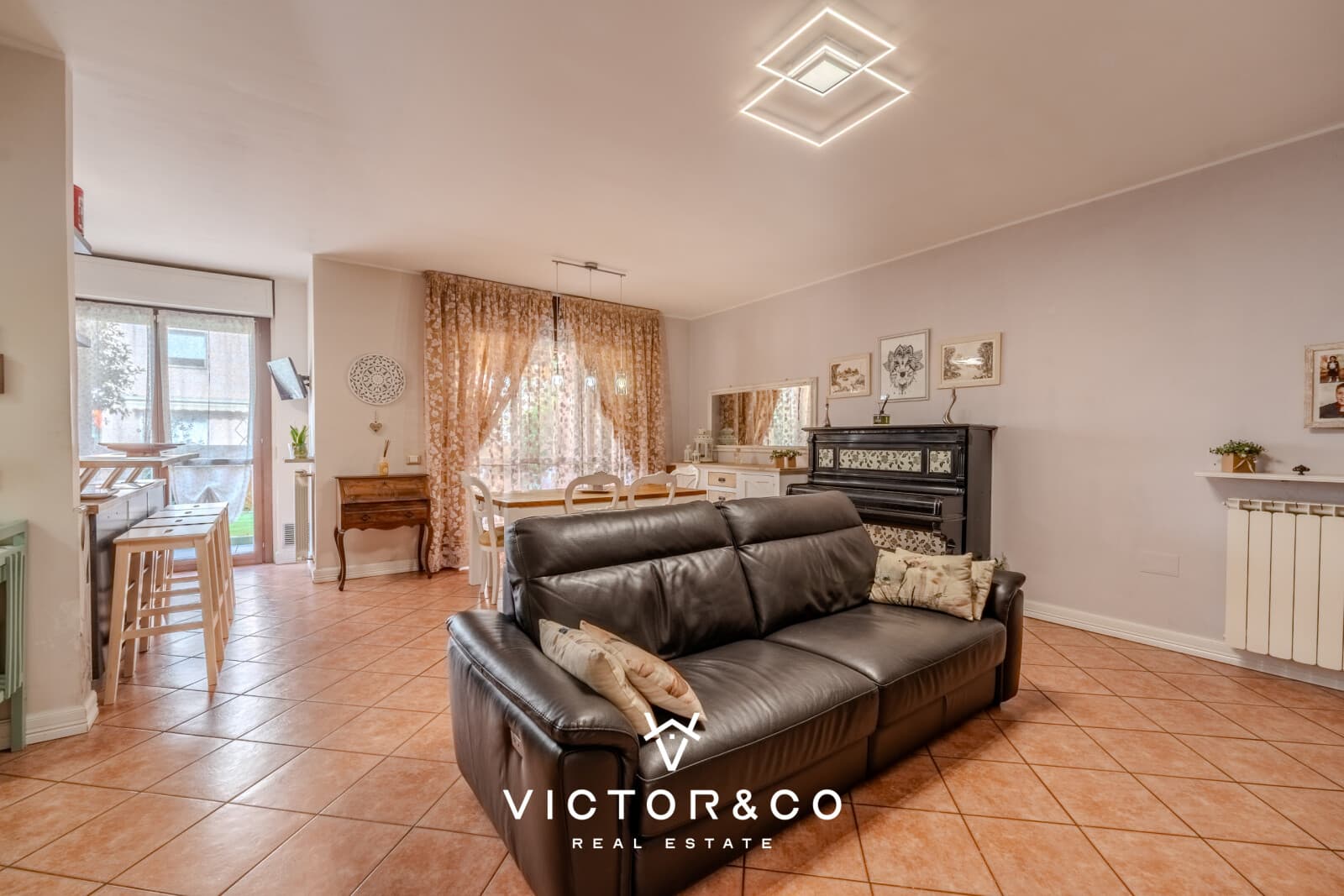 Living, quadrilocale Novara