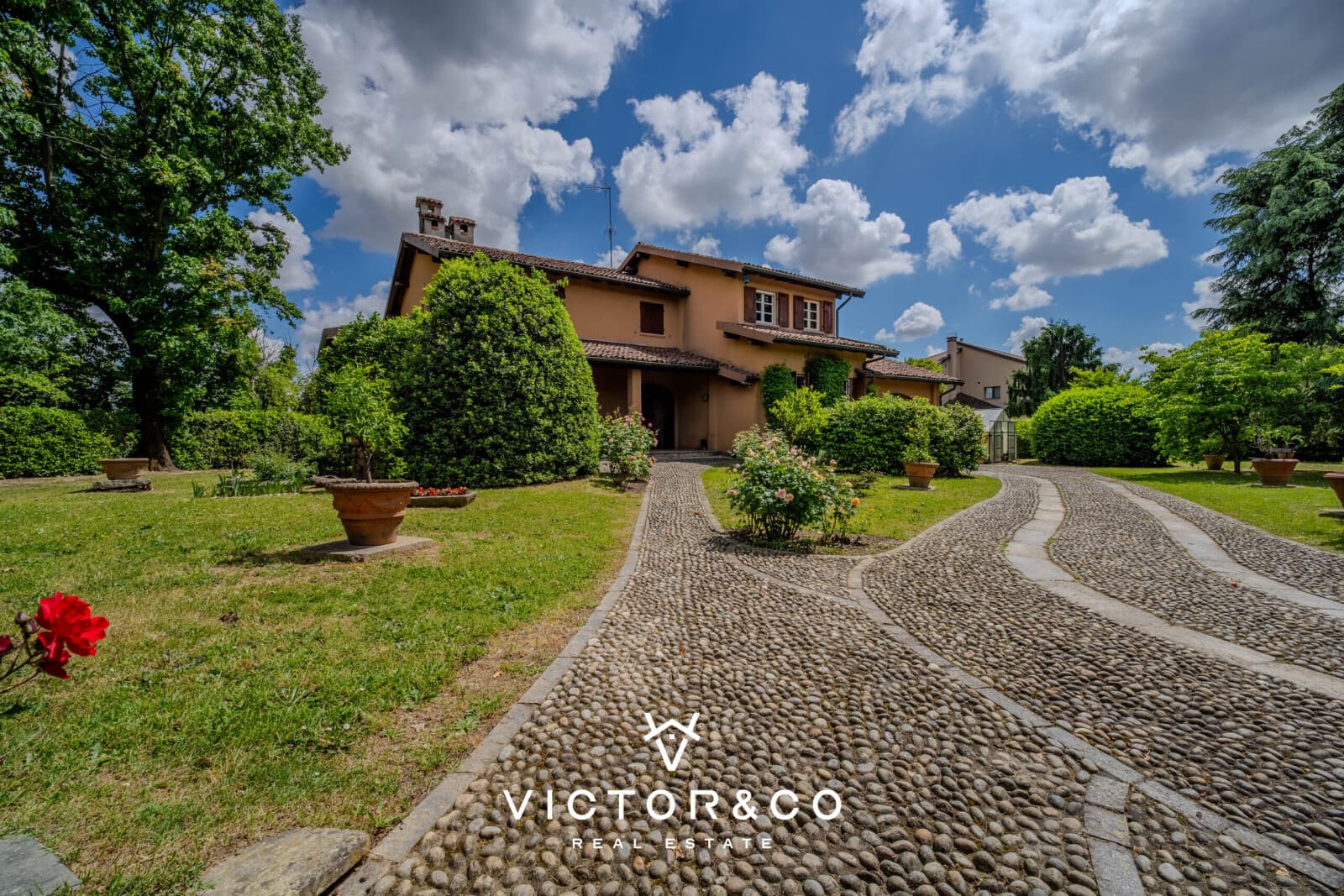 Villa con giardino, Novara Bicocca